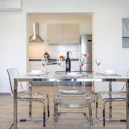 Grey Star Apartment