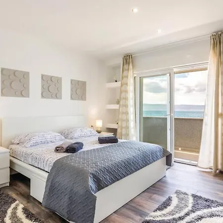 Grey Star Apartment *